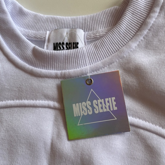 Miss Selfie Crop Crew Sweatshirt - Picture 4 of 13